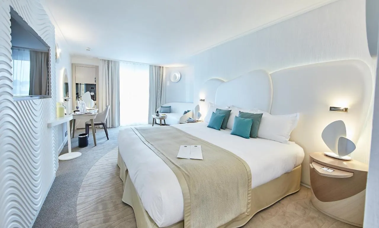 Miramar La Cigale Hotel Thalasso & Spa Arzon 5*,